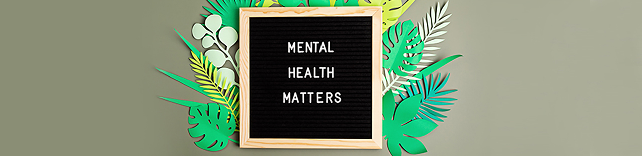 A group of various sized clocks